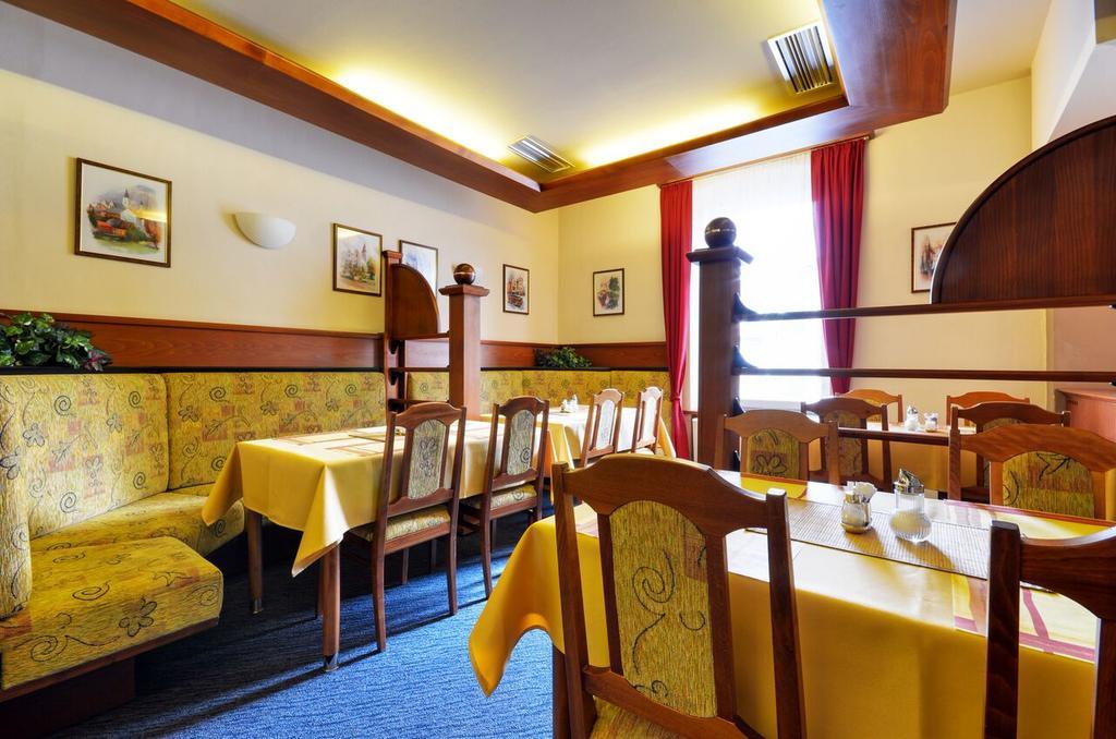 Hotel Filipinum Jablonne nad Orlici Екстер'єр фото